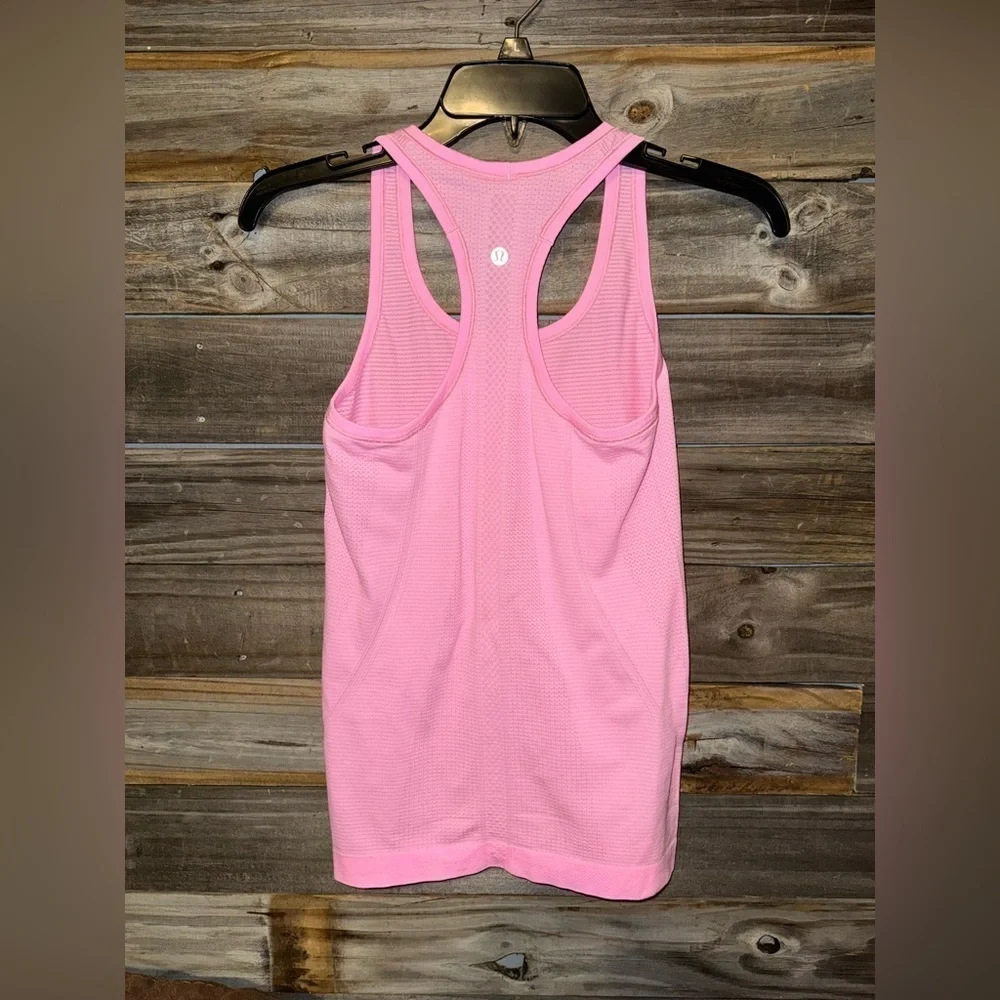 Lululemon Run: Swiftly Tech Racerback- size 4 - heathered vintage pink